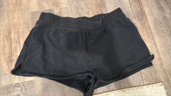 Aritzia TNA Shorts Extra Fleece Sweat - Image 3