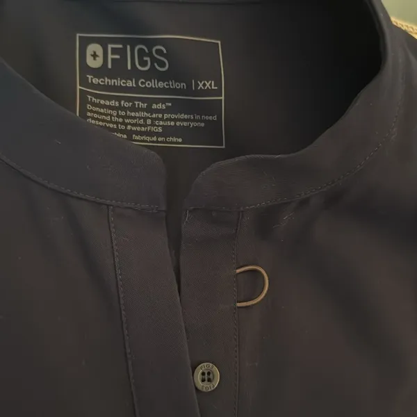 FIGS Insiza slim fit mandarin collar scrub top - Image 6
