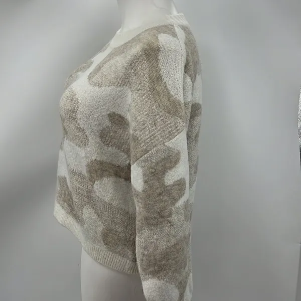 Express Acrylic blend long sleeve camo print sweater - Image 3