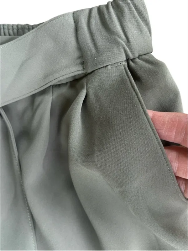 EUC Lululemon Noir Crop Pants Sage Grey Size 6 - Image 9