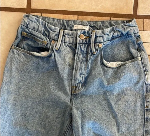 Good American Blue Straight Leg Denim 90’s jeans - Image 3