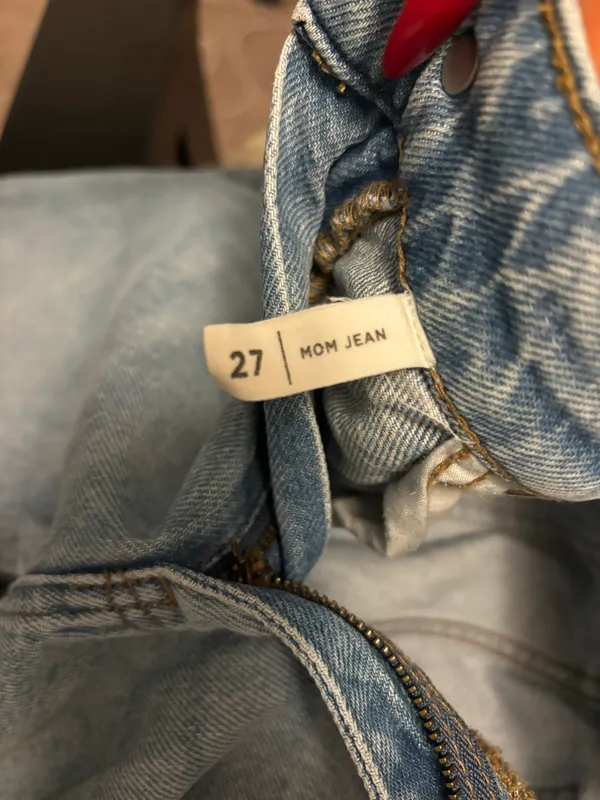 PacSun Light Wash Mom Jeans - Image 3