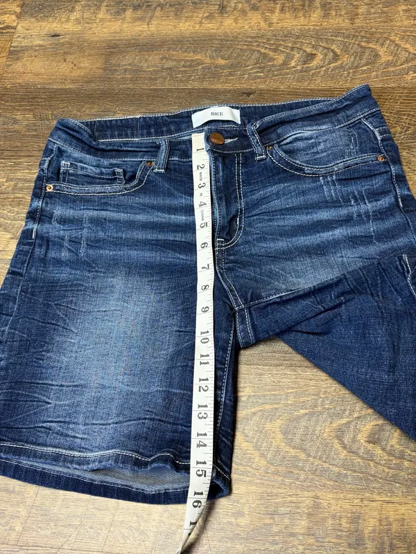 BKE Payton Denim Jean Shorts Womens 28 Dark Wash Whiskered Mid Rise Bermuda 7” - Image 5
