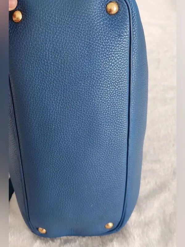 Prada Vitello Diano Tote Bag - Image 9