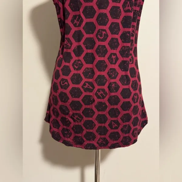Preloved Hot Topic Red and Black American Horror Story Cult Hive Tank Top medium - Image 6