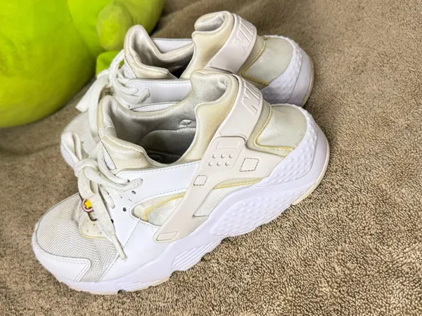 Nike Air Huarache Run (GS) Girl's Size 7Y Running Shoes - Image 4