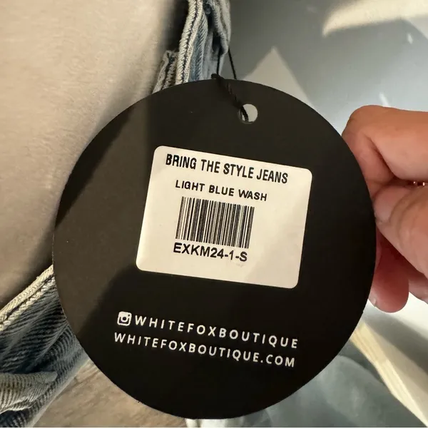 White Fox Denim Wash Jeans - Image 6