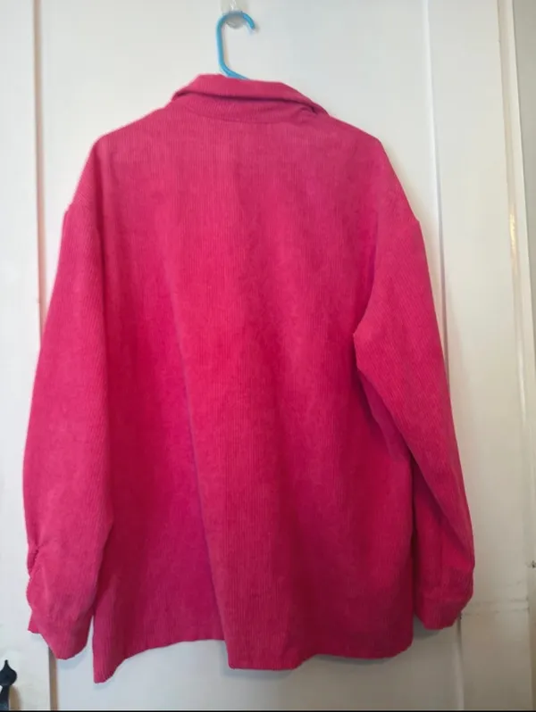 Large Hot pink button up - Image 5