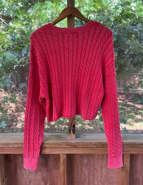 Aerie Women's Faded Cable Knit Cropped Pullover Sweater Red Size XL. NEW - Image 2