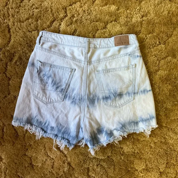 American Eagle Mom Shorts High Rise Bleached Distressed Cut Off Denim Shorts - Image 11
