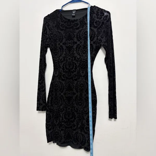 Windsor women’s Size S Black Velvet Burnout Bodycon Dress Long Sleeve(E38)✨ - Image 5