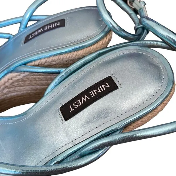 Nine West Hipsta3 Metallic Light Blue Wedge Sandals size 7.5 NWOB - Image 8