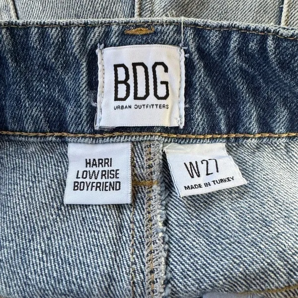 BDG Urban Outfitters Harri Low Rise‎ Boyfriend Distressed Denim Jean Shorts 27 - Image 5