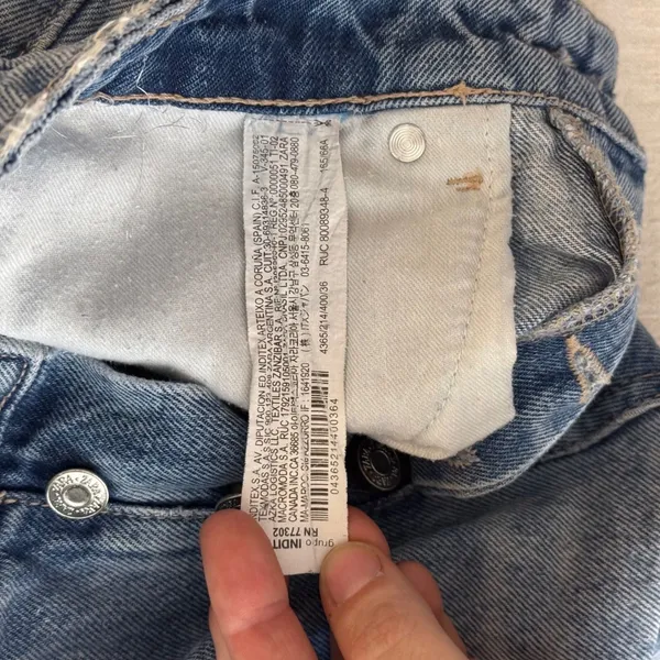 Zara Women‎ Distressed Denim Shorts Medium Wash Button Fly Size 4 - Image 4
