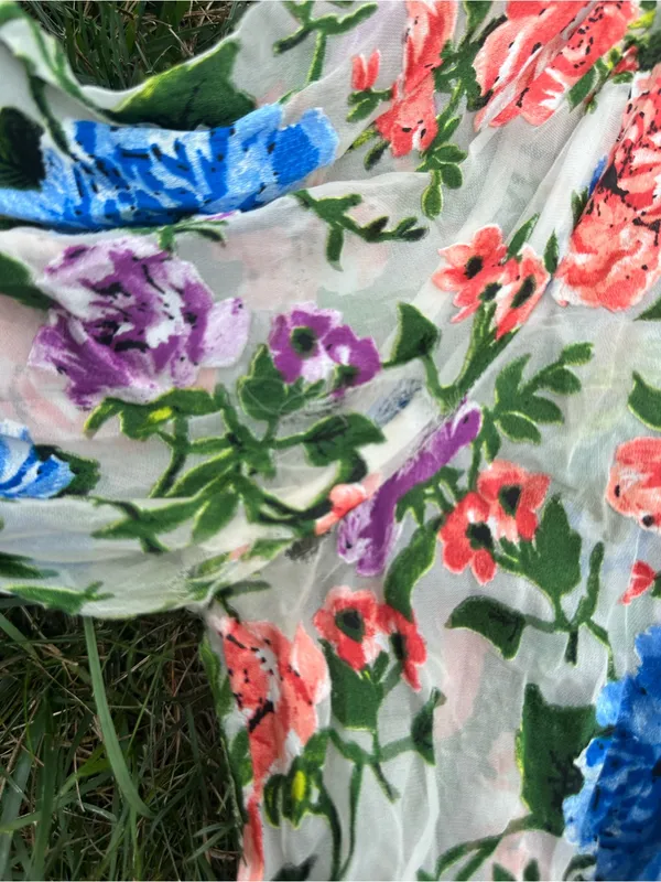 Alice + Olivia Floral Burnout Silk Blouse Womens Medium Romantic Poet - Image 3