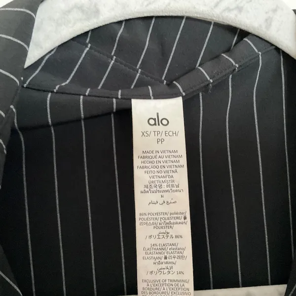 Alo Yoga Pinstripe Daylight Button Down Long Sleeve Black/Titanium XS - Image 3