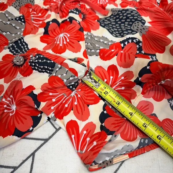 The North Face Shorts Womens‎ Large Red Floral Cactus Print Nylon Activewear - Image 3