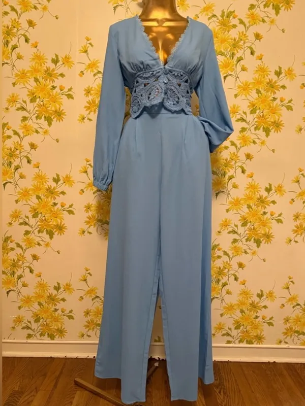 Nwt two piece wide leg pants and long sleeve matching top size M - Image 5