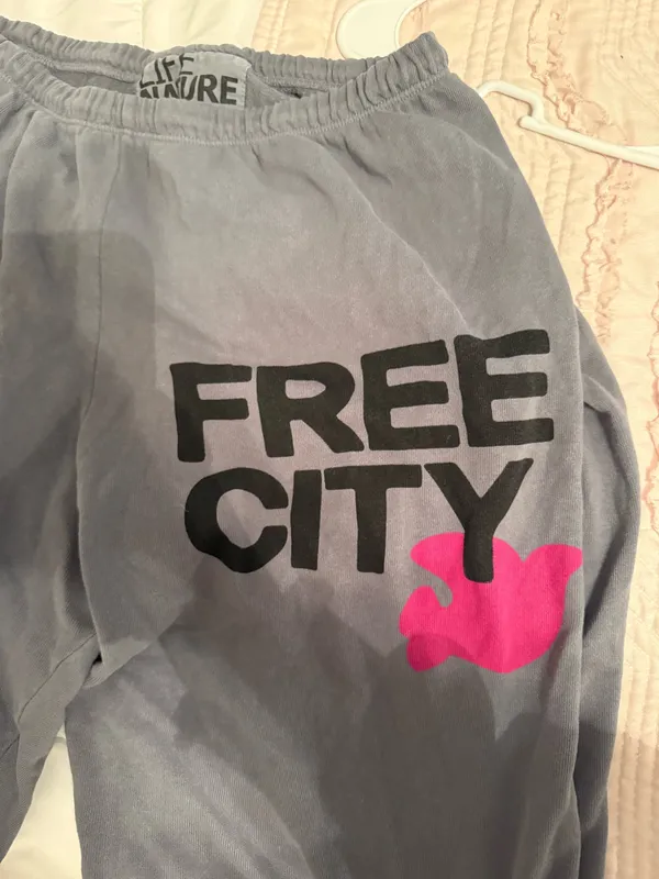 Free City Sweatpants - Image 4