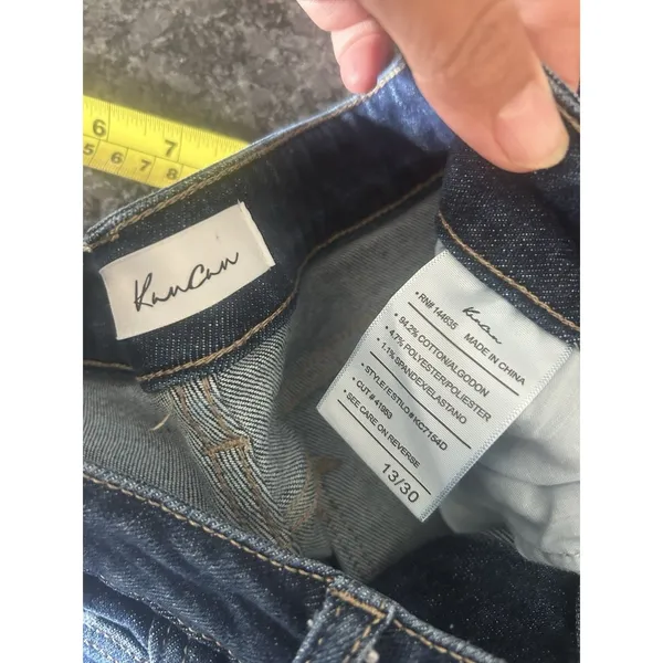 KanCan Mid Rise Tapered Leg Jeans Size 13/30 Dark Wash Stretch Denim Frayed Hem - Image 3