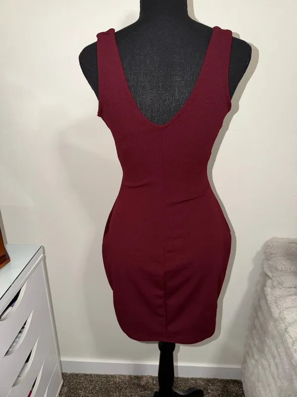 New Windsor Crepe Bodycon Mini Dress Size Medium - Image 2