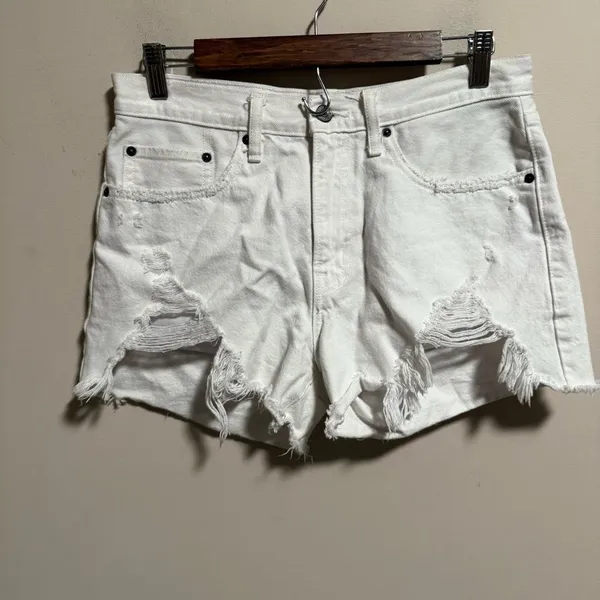 Abercrombie & Fitch Mid Rise Boyfriend Distressed White Shorts- Size 4/27 - Image 3