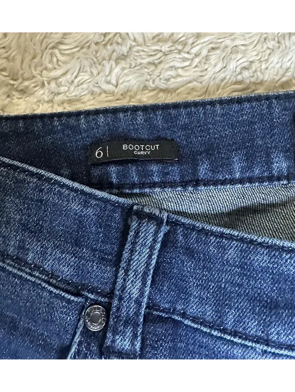Talbots Flawless Five Pocket bootcut curvy medium wash denim jeans Size 6 - Image 5