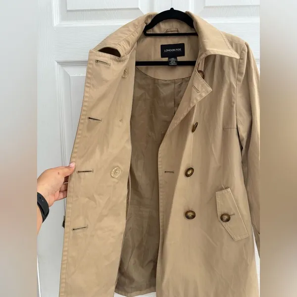 London Fog women’s khaki color Double-Breasted Trench Coat no belt size Small - Image 6