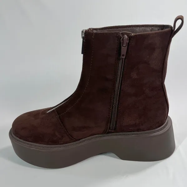 Portland Boot Company Womens 7 Chocolate Suede Front Zip Lug Sole Platform Boots - Image 4