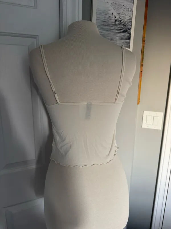 H&M Off-White Flowy Top - Image 3