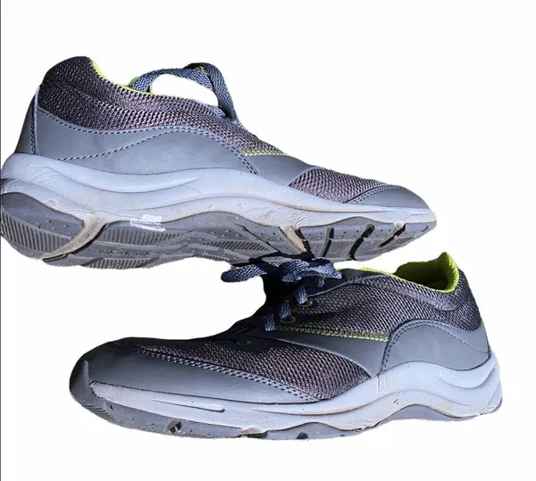 Vionic Kona size 8 1/2 1st Ray Technology tennis shoes - Image 4