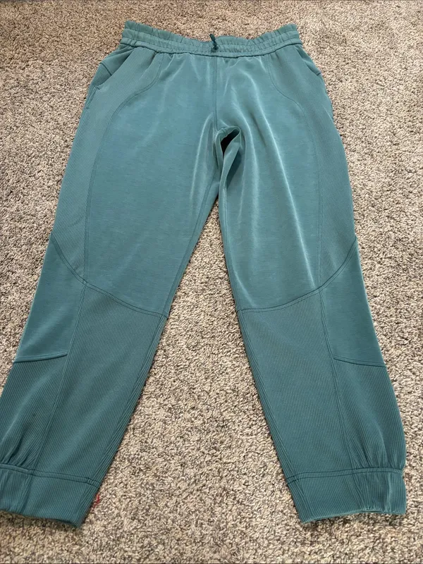 Lululemon Brushed Softstreme Ribbed High-Rise Jogger Green Jasper size 10 - Image 3