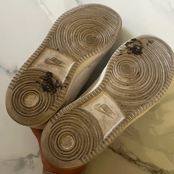Nike Shoes sz 6.5 - Image 5
