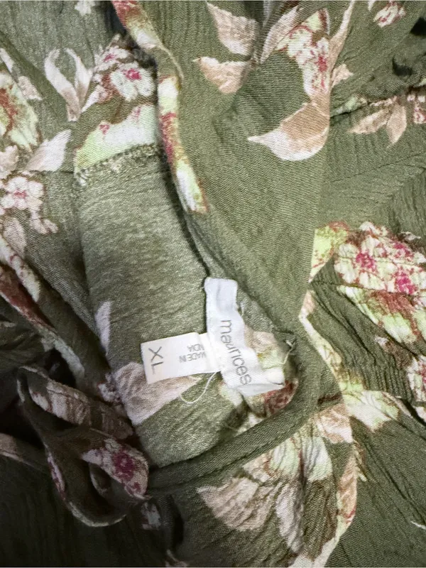 5/$30 🎈 Maurices XL olive green floral surplice neck Blouse - Image 5
