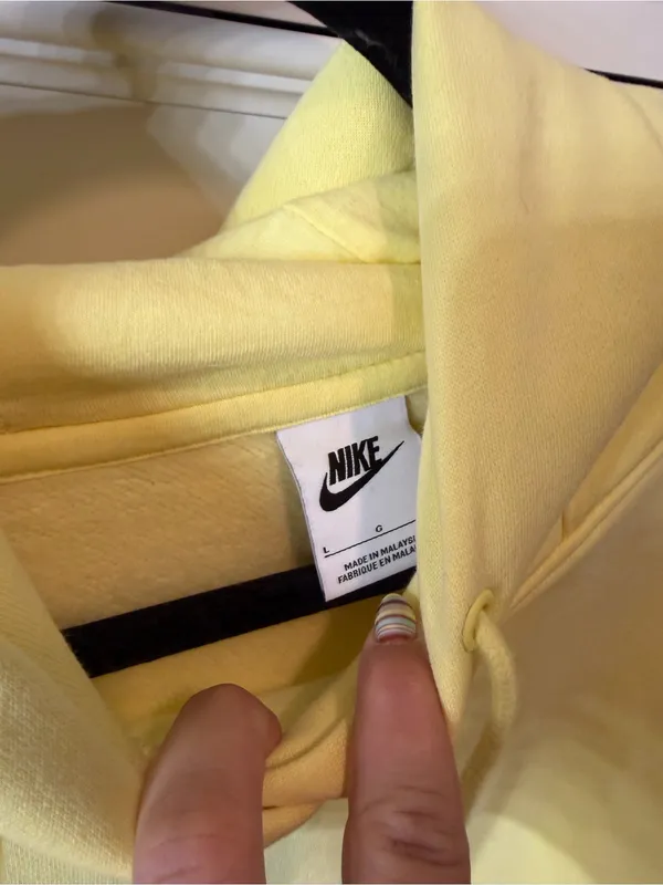 Nike hoodie - Image 4