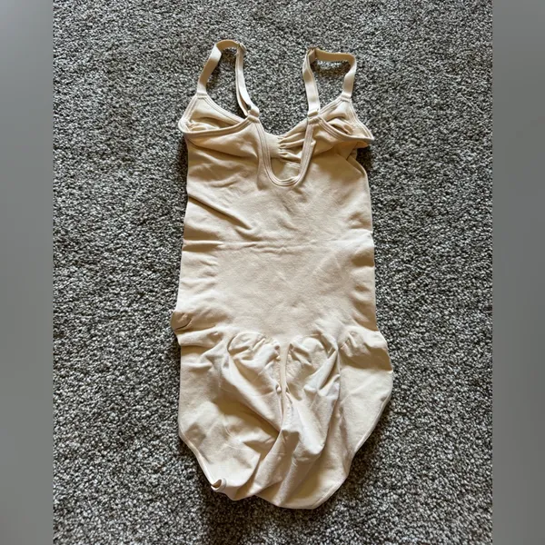 Skims Seamless Sculpting Brief Bodysuit Sand - Image 2