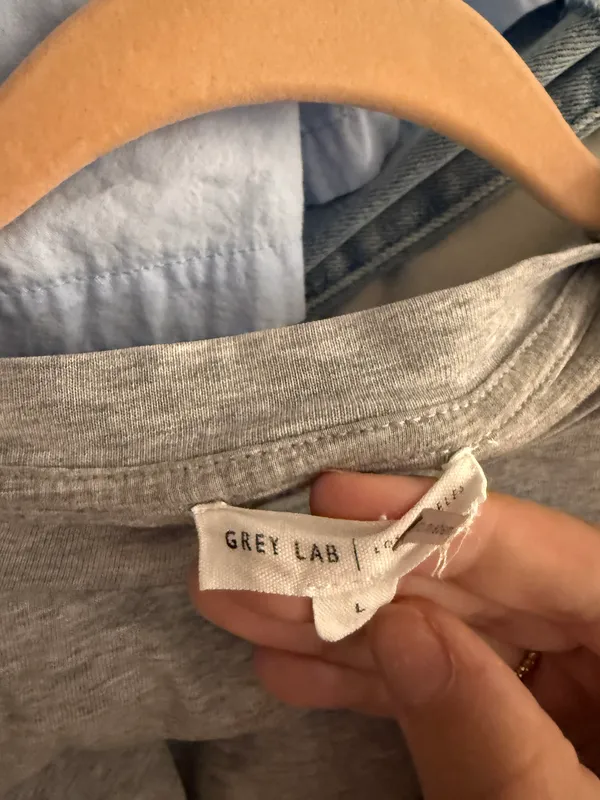 Grey Lab Grey Poplin Puff Cropped Shirt - Image 3