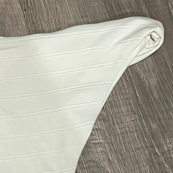 L Space White Bikini - Image 5