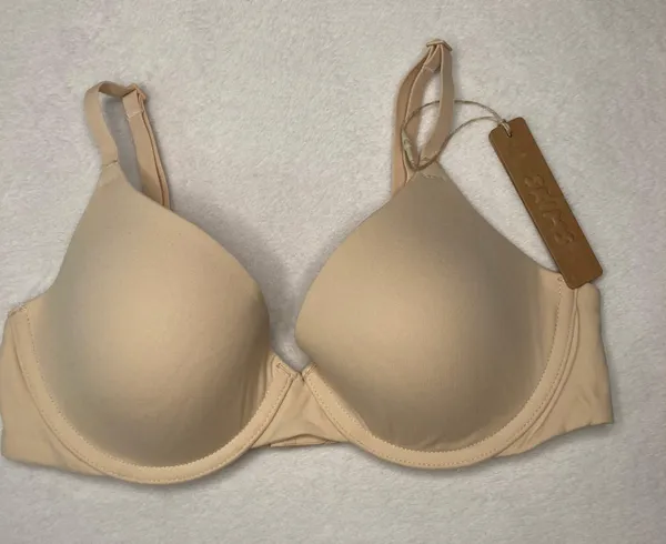 SKIMS T-Shirt Bra NWT 34B - Image 2