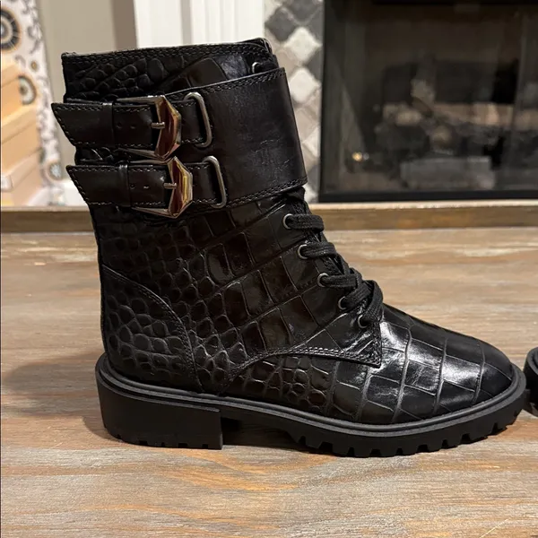 Vince Camuto Fawdry Black Croc Combat Boots Size 5.5 Lug Sole Leather Grunge‎ - Image 4