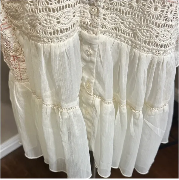 Size Small Anthropologie Boho Lace Peplum Top – Ivory/Cream - Image 4