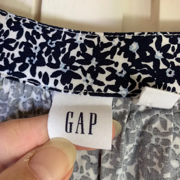 GAP Womens Navy Blue Floral V-Neck Long Sleeve Rayon Blouse Top L Flowy - Image 2