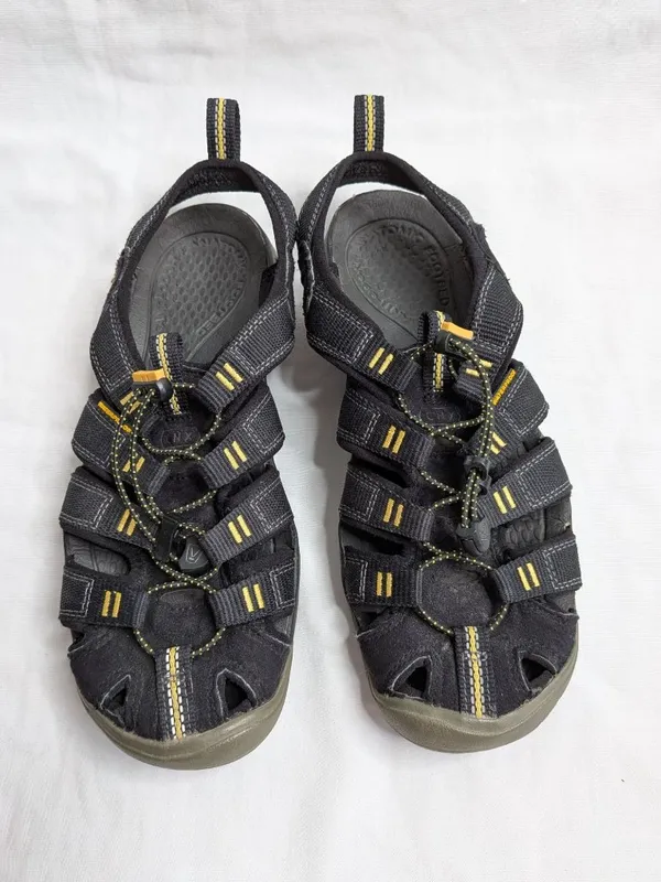 Keen Clearwater CNX womens outdoor water Sandals Black Yellow Size 7.5 US EU 38 - Image 3