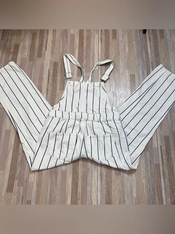 Universal Thread White Overalls with Blue Pinstripes Women’s Size XS (0) - Image 9