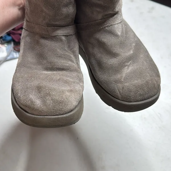 UGG Classic Short Weather Boot Gray Vibram Sole Size 7 Waterproof USED CONDITION - Image 10