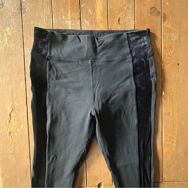 Athleta Black Leggings With Velvet Trim - Image 5