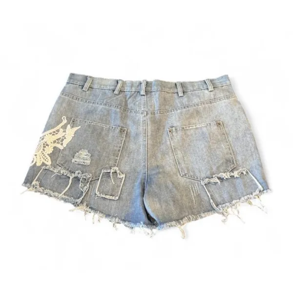 POL NWT $98 Denim Cut Off Shorts Distressed Floral Lace Appliqué Accents - Image 2