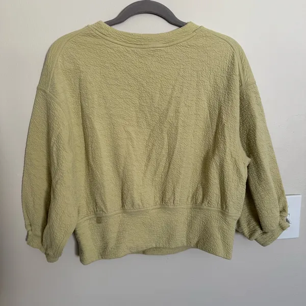 Lululemon Textured Crewneck Pullover Dew Green Yellow 3/4 Sleeve Womens Size 6 - Image 7
