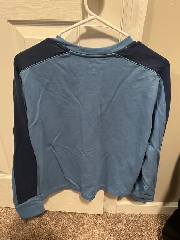 Under Armour Sweatshirt - Image 2