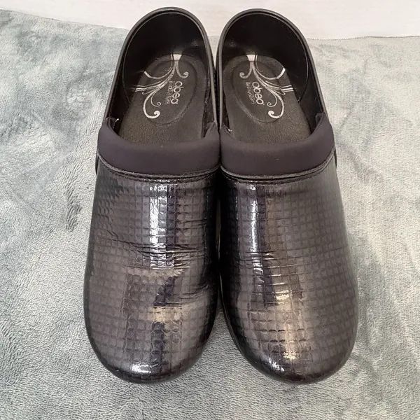 Abeo Black Patent Leather Stapled Clog Grid Pattern Ellie 9N Neutral-Rubber Sole - Image 8